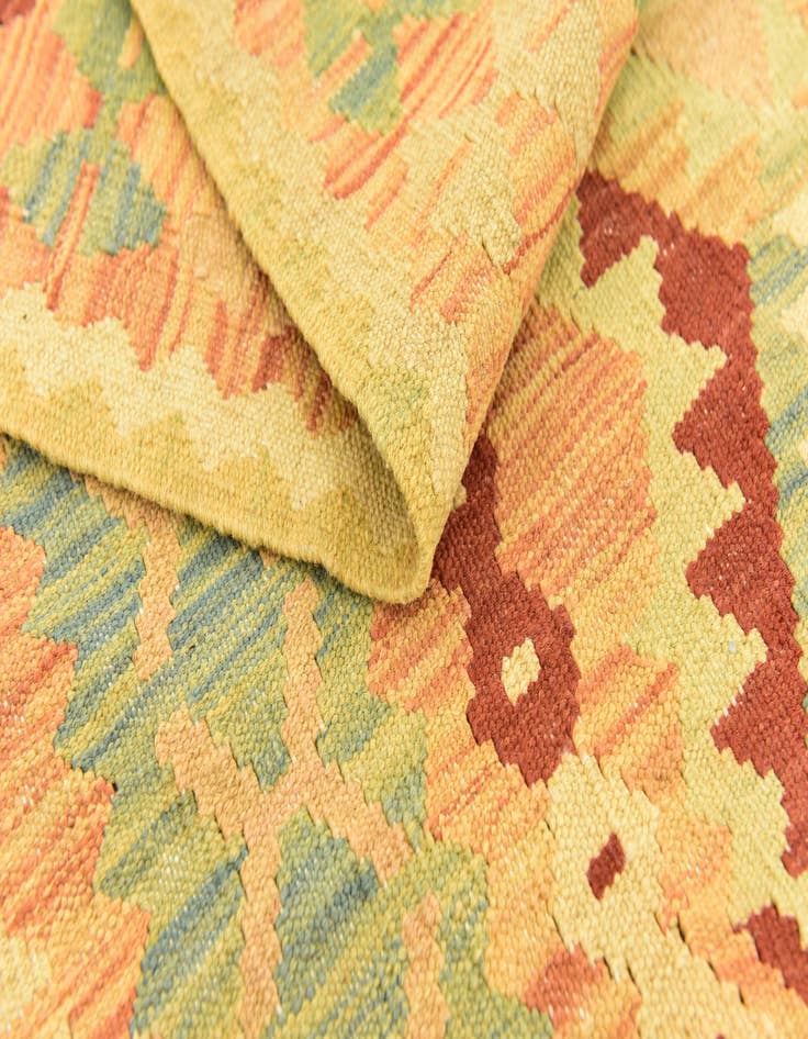 Detail image of  4' 2 x 6'  Hand Woven Kilim Waziri Wool Rug