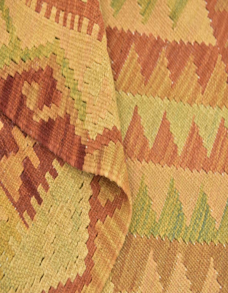 Detail image of  3' 3 x 5' 2  Hand Woven Kilim Waziri Wool Rug