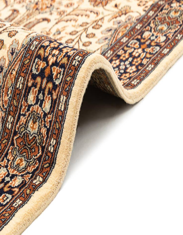 Detail image of  4' 2 x 6' 2  Hand Knotted Lahour Oriental Wool Rug