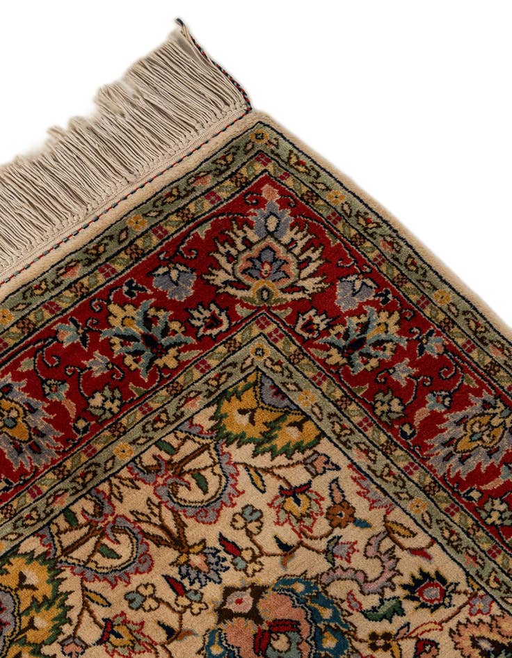 Detail image of  4' 11 x 6' 10  Hand Knotted Lahour Wool Rug