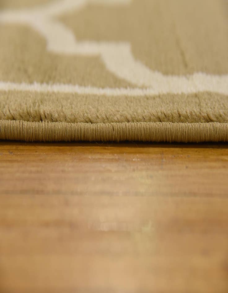 Detail image of  5' 3 x 7' 2 Lattice Rug