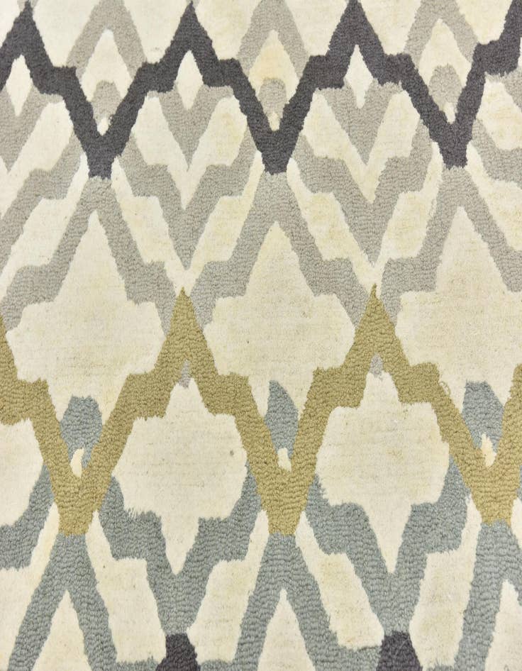 Detail image of  5' x 8' Luna Wool Rug