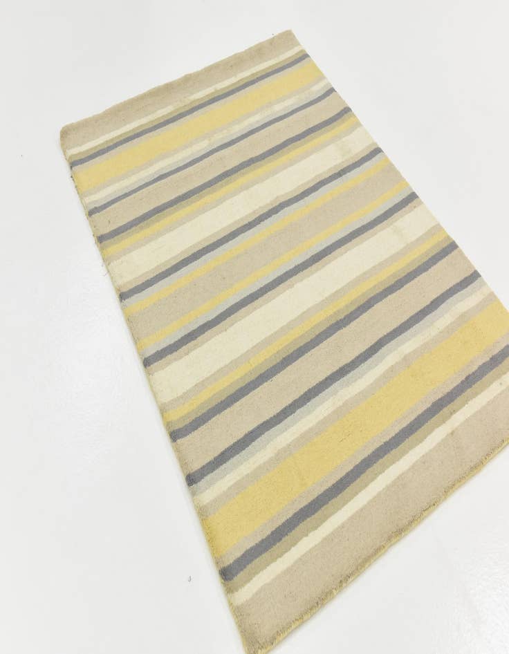 Detail image of  4' x 5' 7 Luna Wool Rug