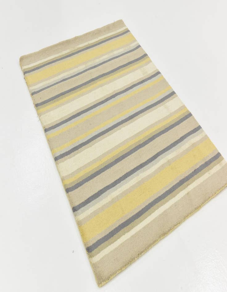 Detail image of  4' x 5' 7 Luna Wool Rug