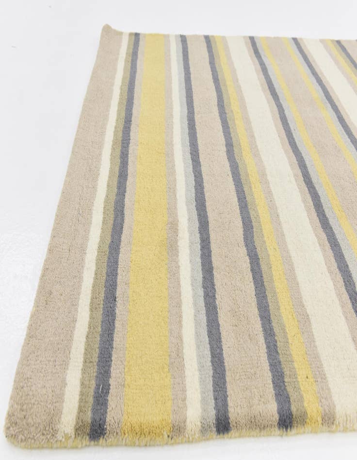 Detail image of  4' x 5' 8 Luna Wool Rug