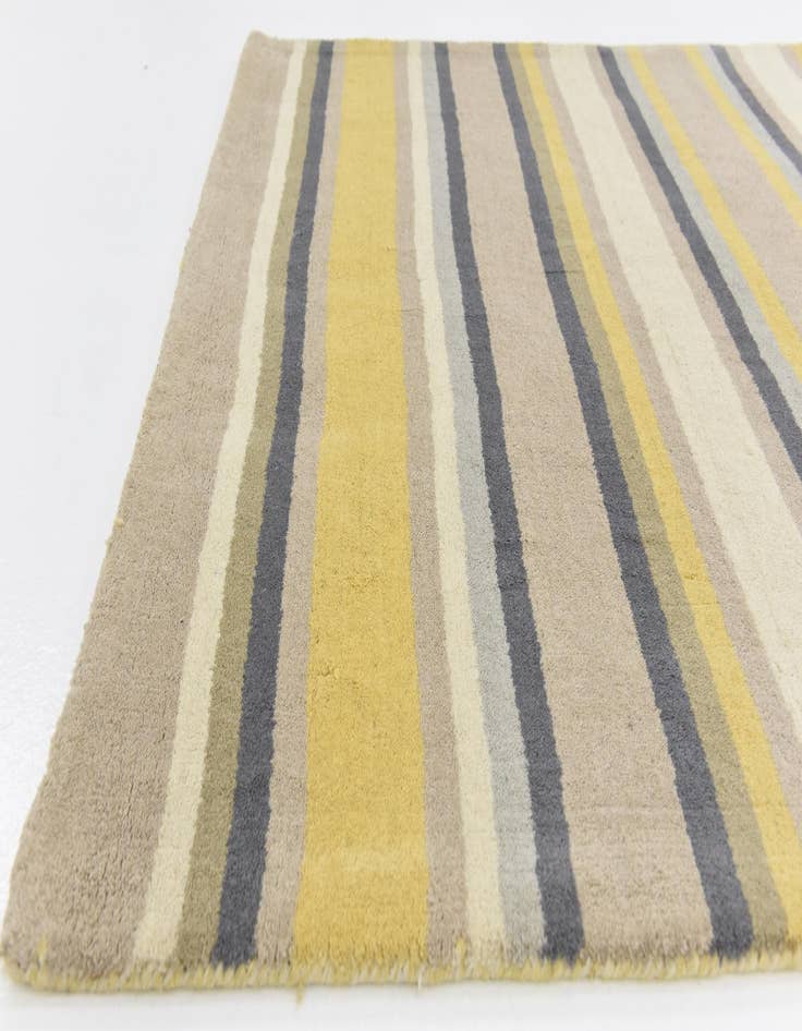 Detail image of  4' x 5' 8 Luna Wool Rug