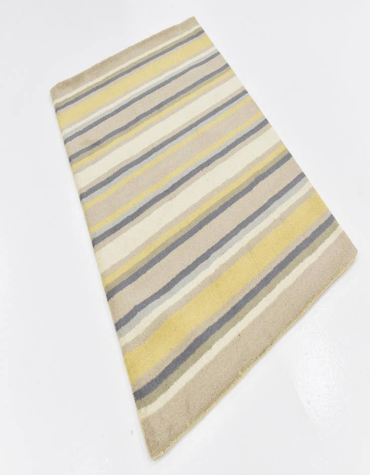 Detail image of  4' x 5' 8 Luna Wool Rug