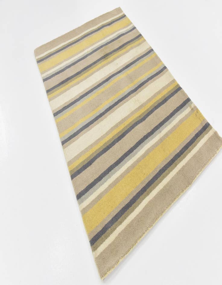 Detail image of  4' x 5' 6 Luna Wool Rug