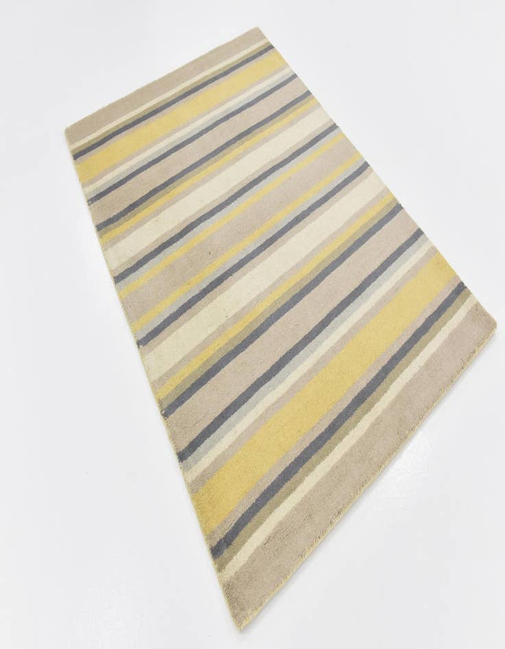 Detail image of  4' x 5' 6 Luna Wool Rug