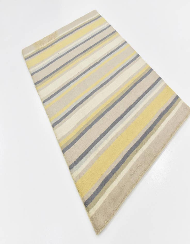 Detail image of  4' x 5' 7 Luna Wool Rug