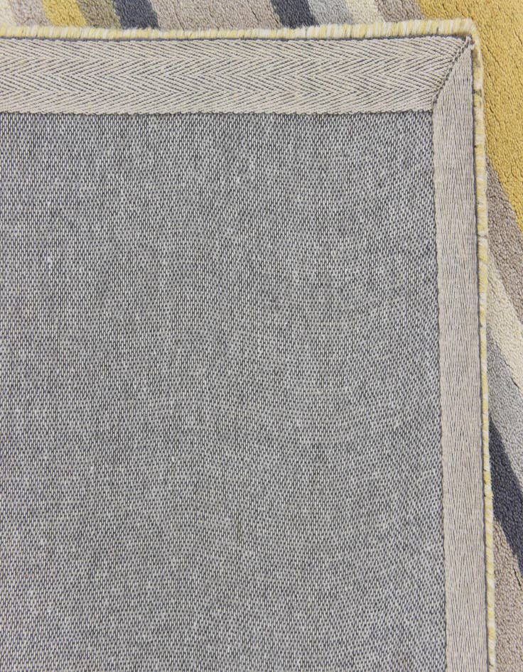 Detail image of  4' x 5' 7 Luna Wool Rug