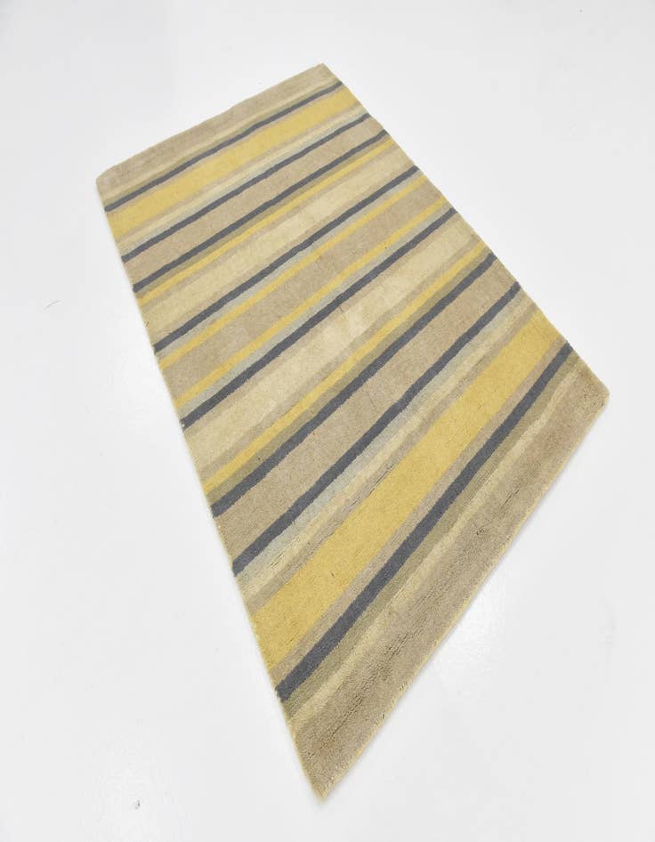 Detail image of  4' x 5' 7 Luna Wool Rug