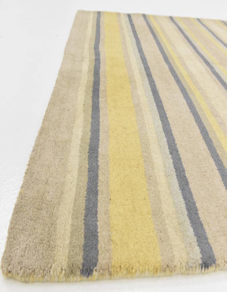 Detail image of  4' x 5' 7 Luna Wool Rug