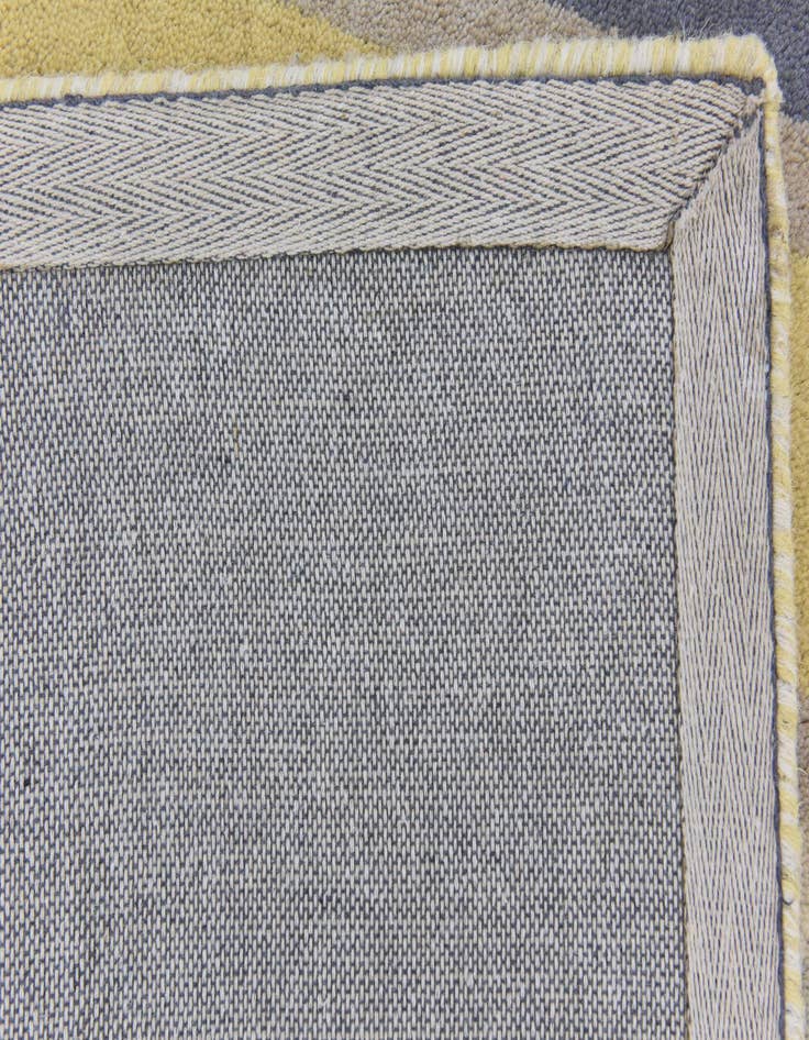 Detail image of  4' x 5' 7 Luna Wool Rug
