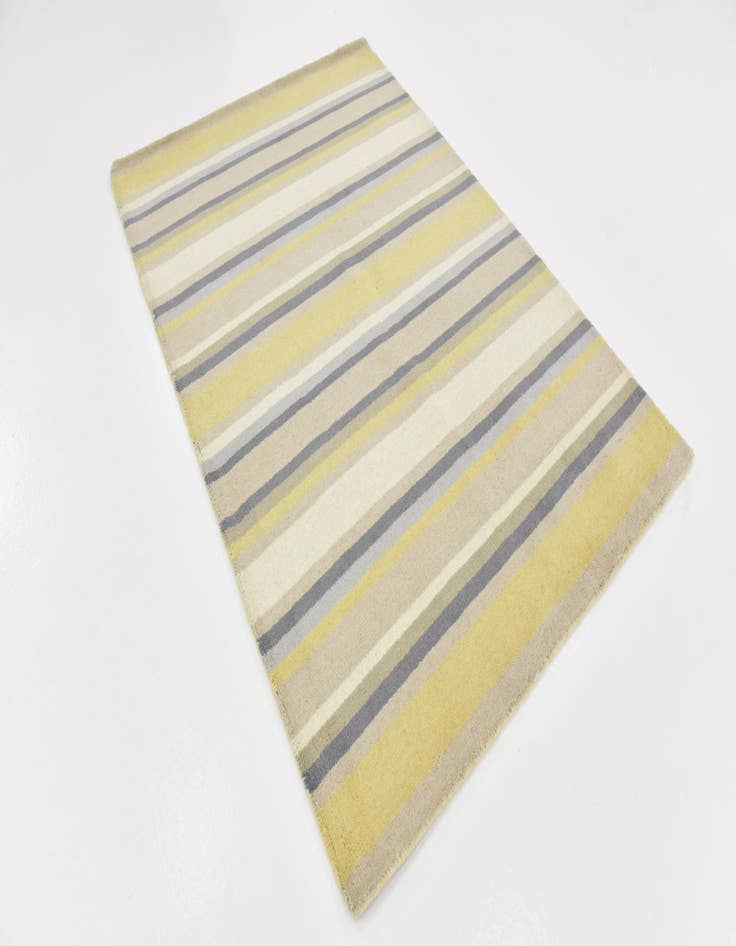 Detail image of  4' x 5' 8 Luna Wool Rug