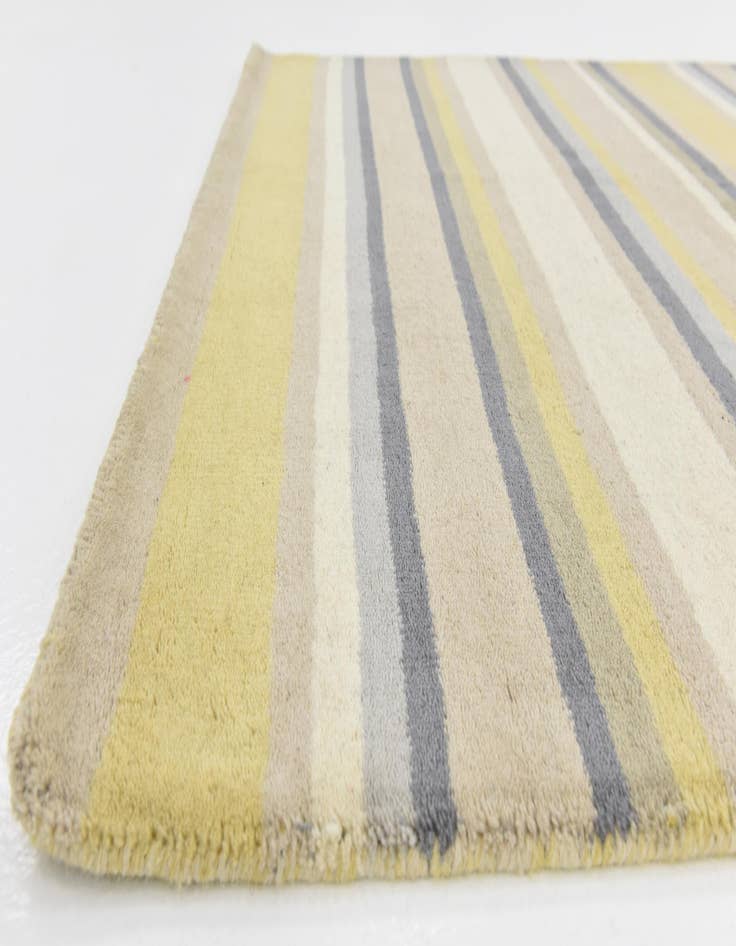 Detail image of  4' x 5' 8 Luna Wool Rug