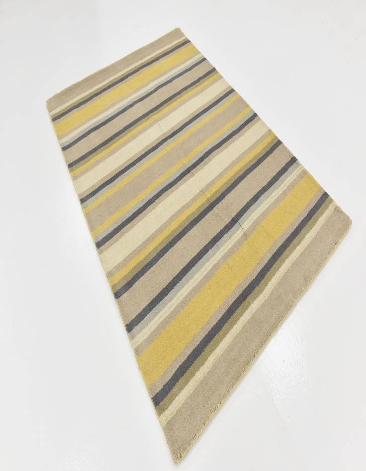 Detail image of  4' x 5' 7 Luna Wool Rug