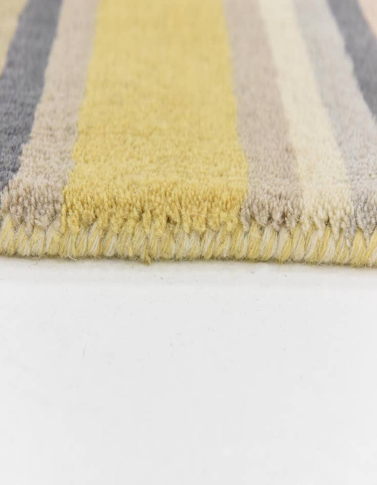 Detail image of  4' x 5' 7 Luna Wool Rug