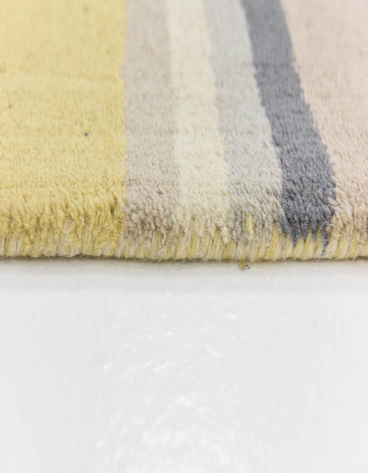 Detail image of  4' x 5' 7 Luna Wool Rug