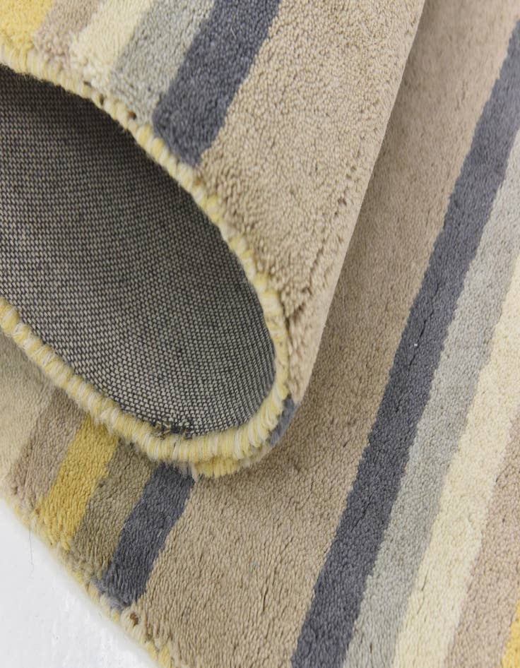 Detail image of  4' x 5' 7 Luna Wool Rug