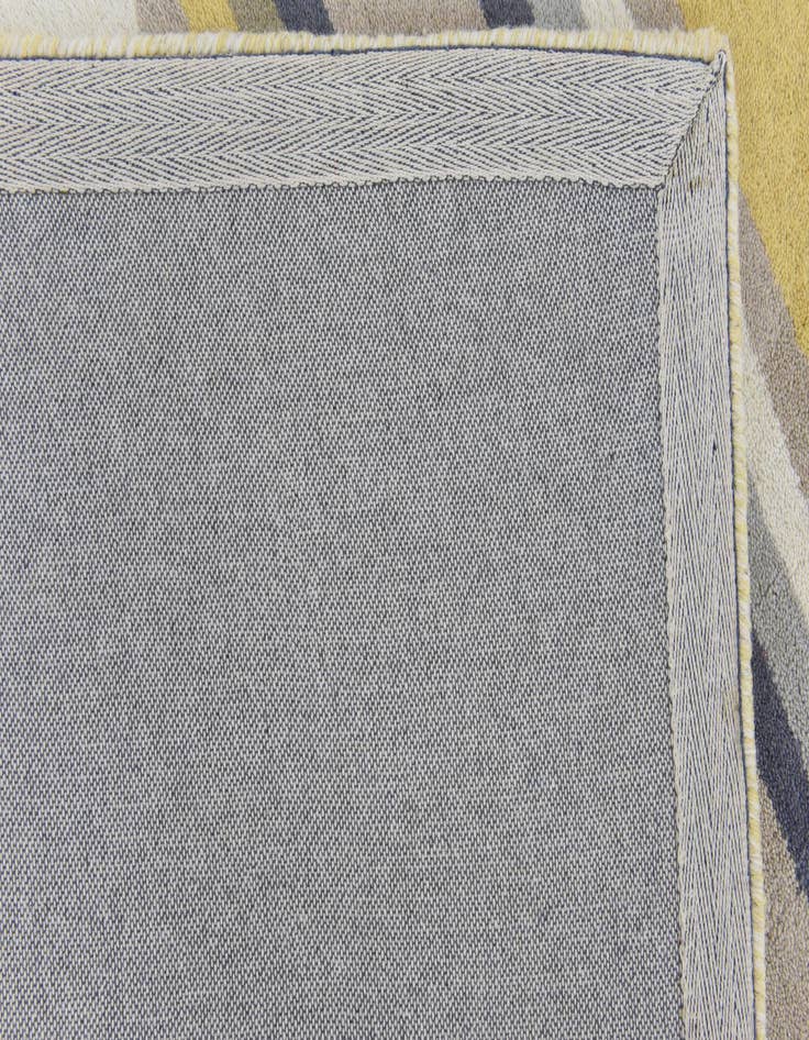 Detail image of  4' x 5' 6 Luna Wool Rug