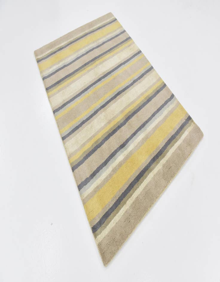 Detail image of  4' x 5' 7 Luna Wool Rug