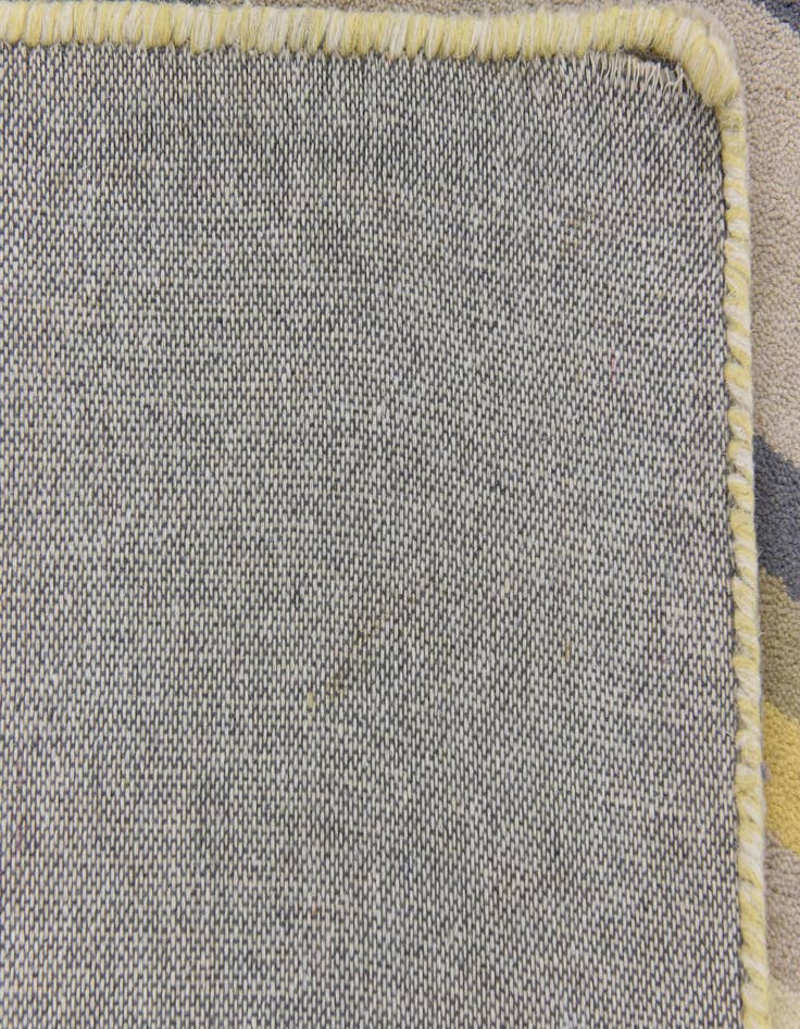 Detail image of  4' x 5' 7 Luna Wool Rug