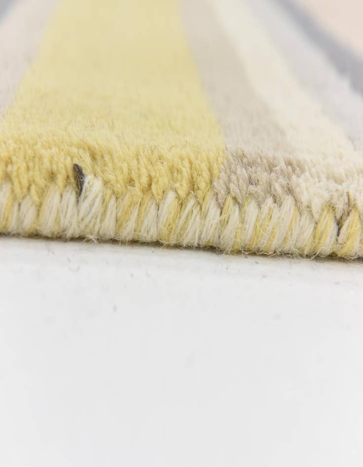 Detail image of  4' x 5' 7 Luna Wool Rug