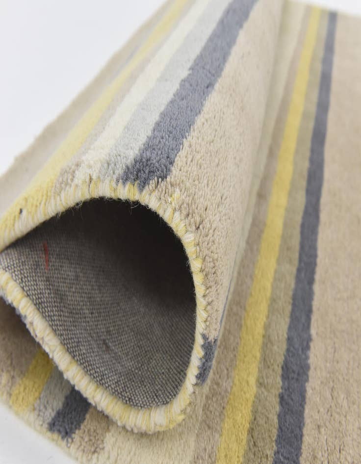 Detail image of  4' x 5' 7 Luna Wool Rug
