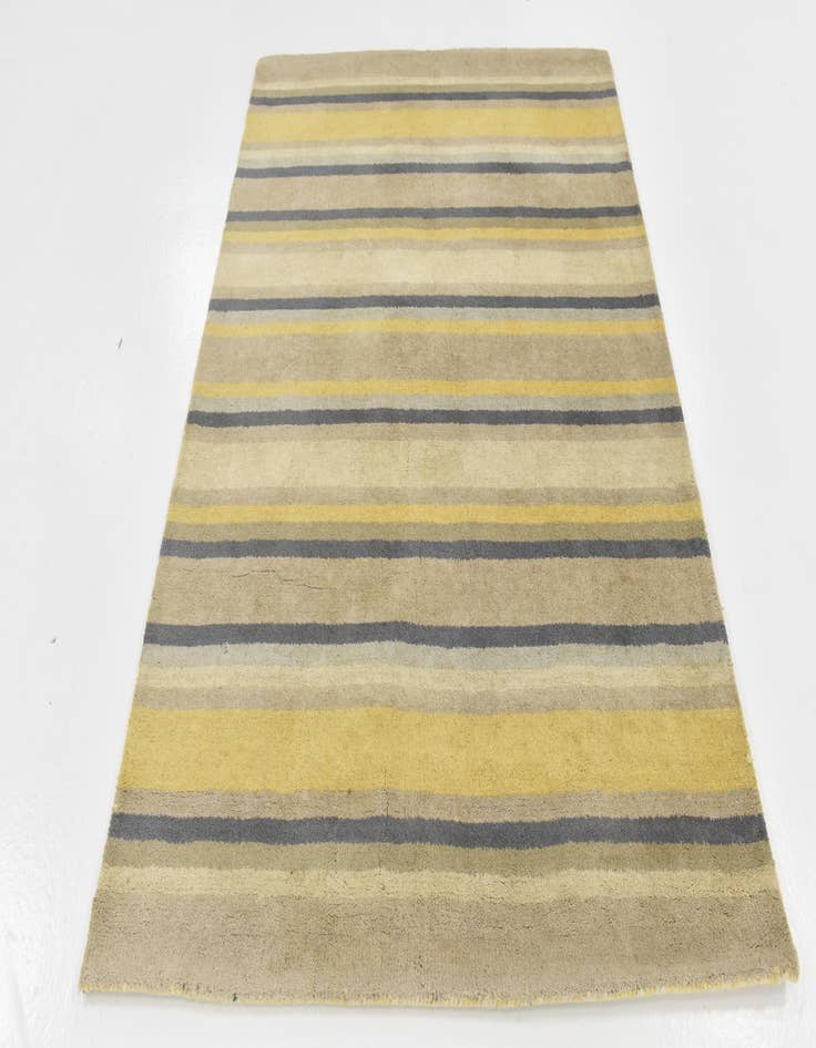 Detail image of  4' x 5' 7 Luna Wool Rug