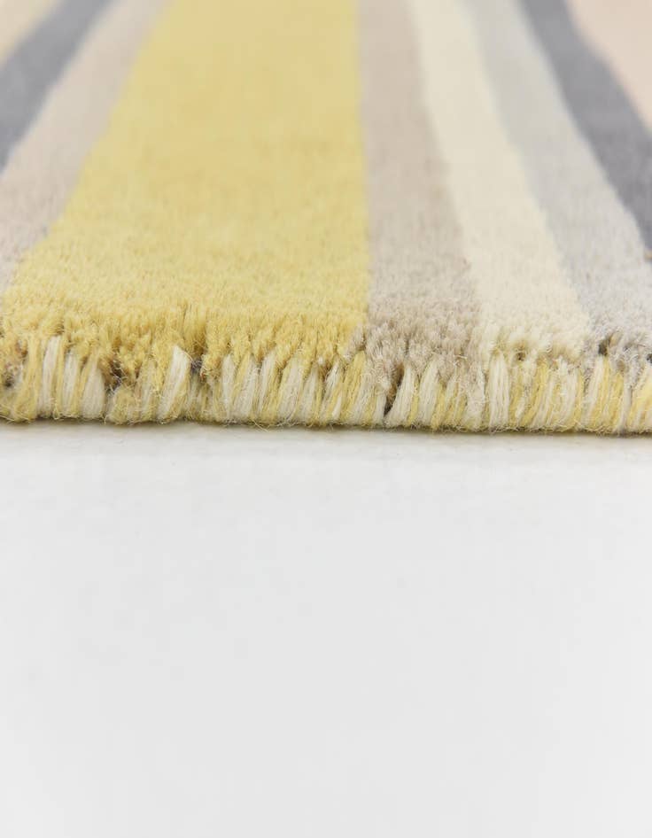 Detail image of  4' x 5' 7 Luna Wool Rug