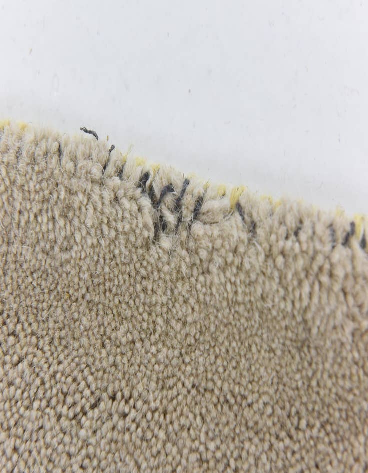 Detail image of  4' x 5' 7 Luna Wool Rug