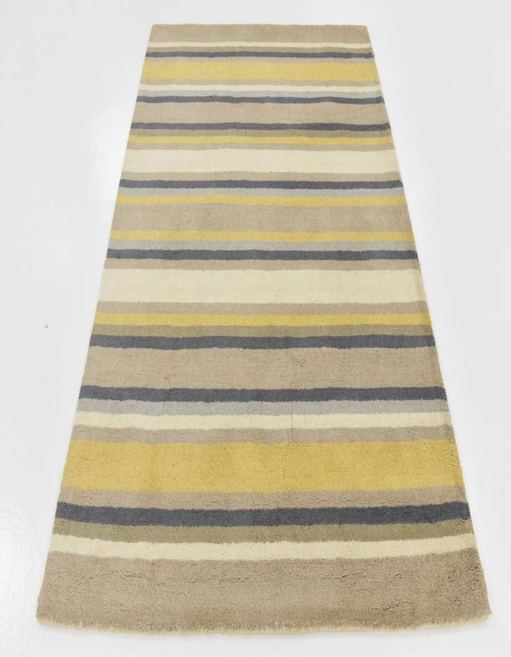 Detail image of  4' x 5' 7 Luna Wool Rug