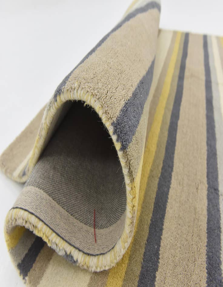 Detail image of  4' x 5' 7 Luna Wool Rug