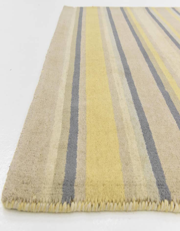 Detail image of  4' 2 x 5' 7 Luna Wool Rug