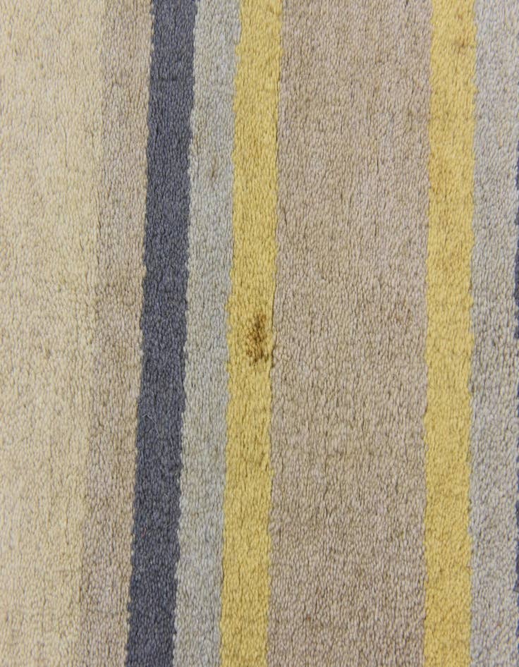 Detail image of  4' 2 x 5' 7 Luna Wool Rug