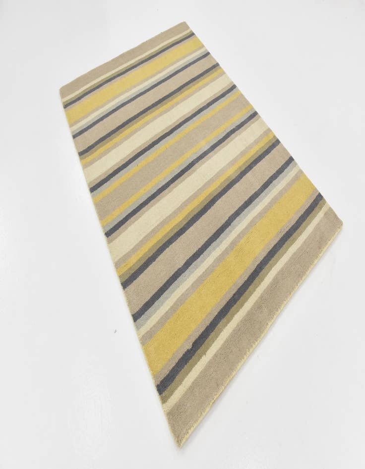 Detail image of  4' x 5' 7 Luna Wool Rug