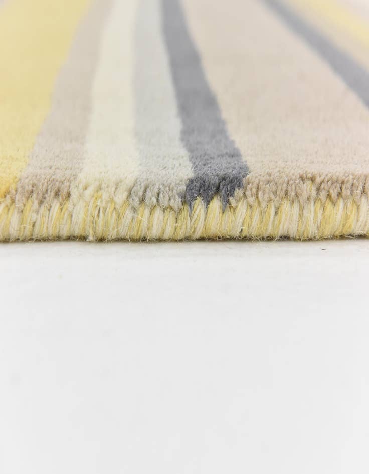 Detail image of  4' x 5' 7 Luna Wool Rug