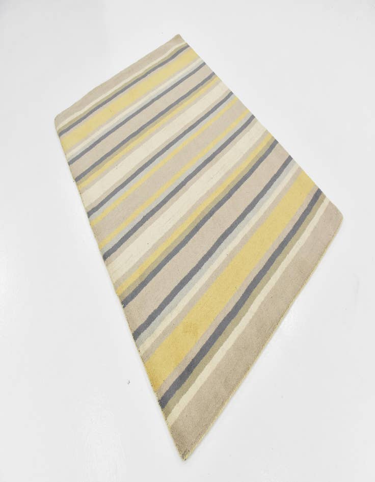 Detail image of  4' x 5' 7 Luna Wool Rug