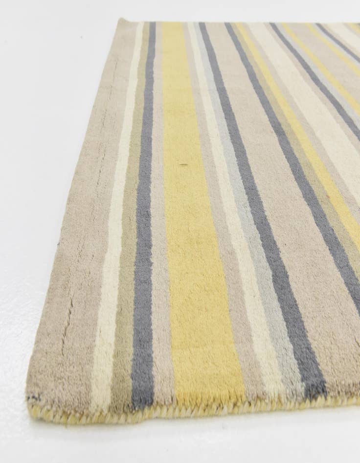Detail image of  4' x 5' 7 Luna Wool Rug