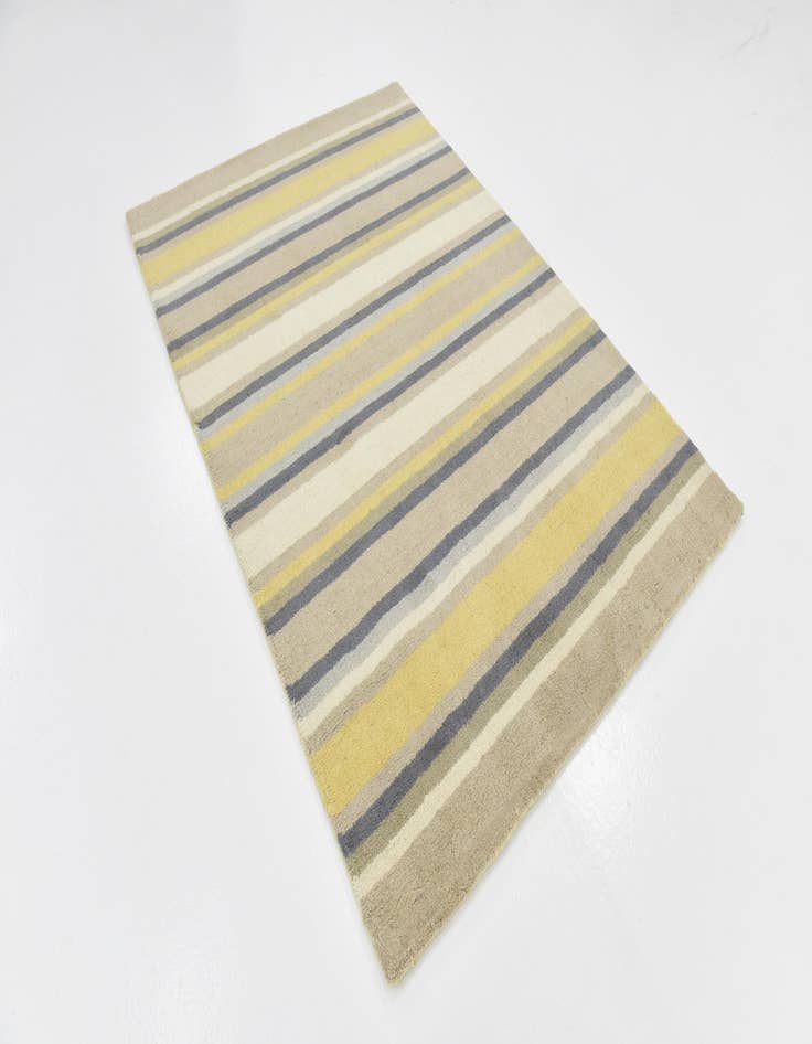 Detail image of  4' x 5' 7 Luna Wool Rug