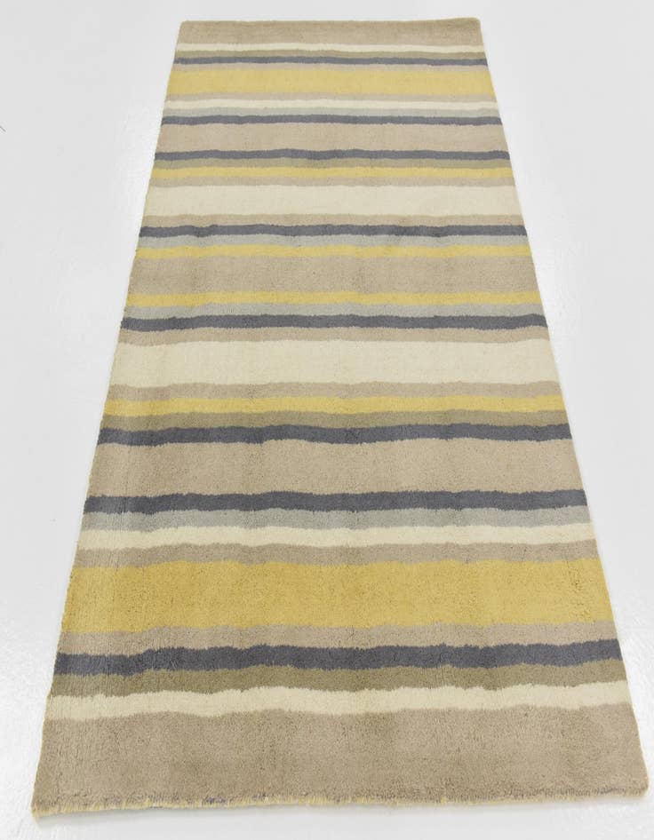 Detail image of  4' x 5' 7 Luna Wool Rug