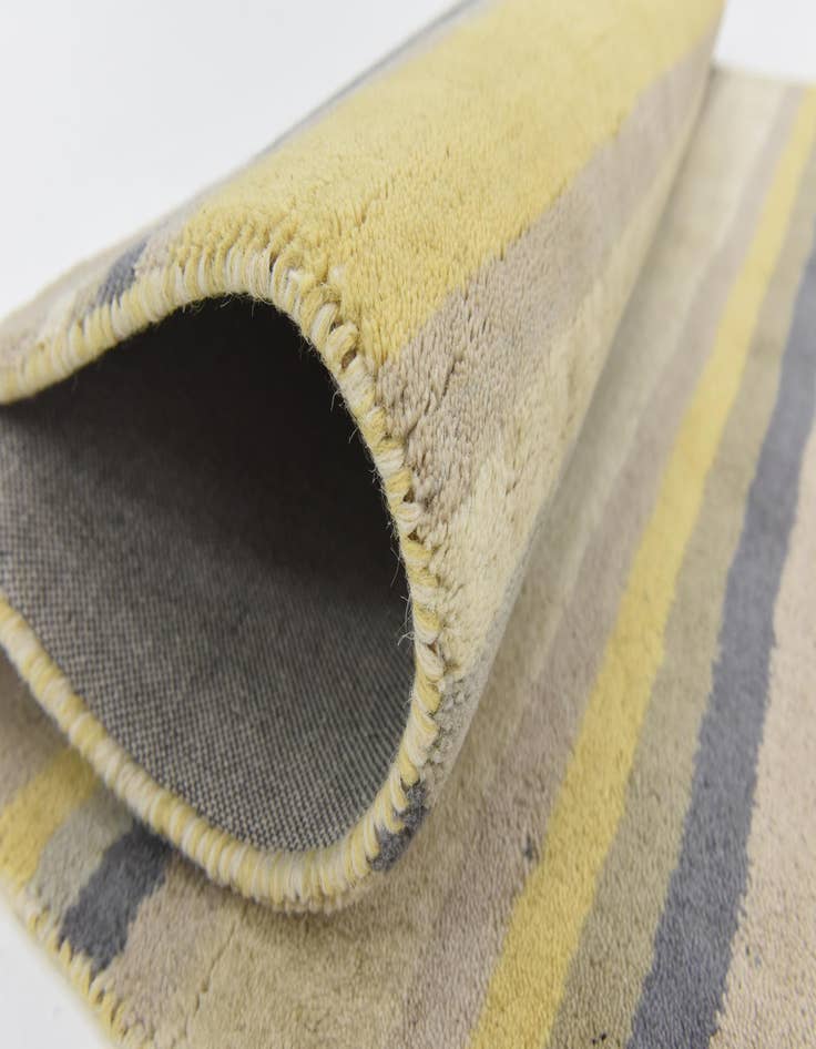 Detail image of  4' x 5' 7 Luna Wool Rug