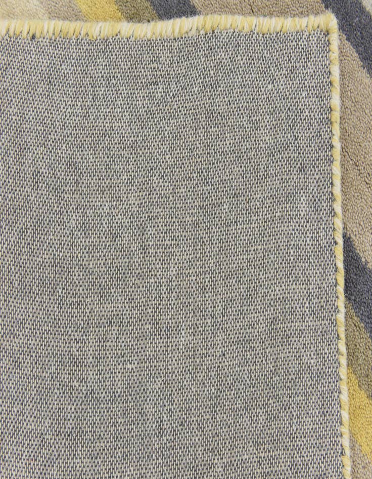 Detail image of  4' x 5' 7 Luna Wool Rug