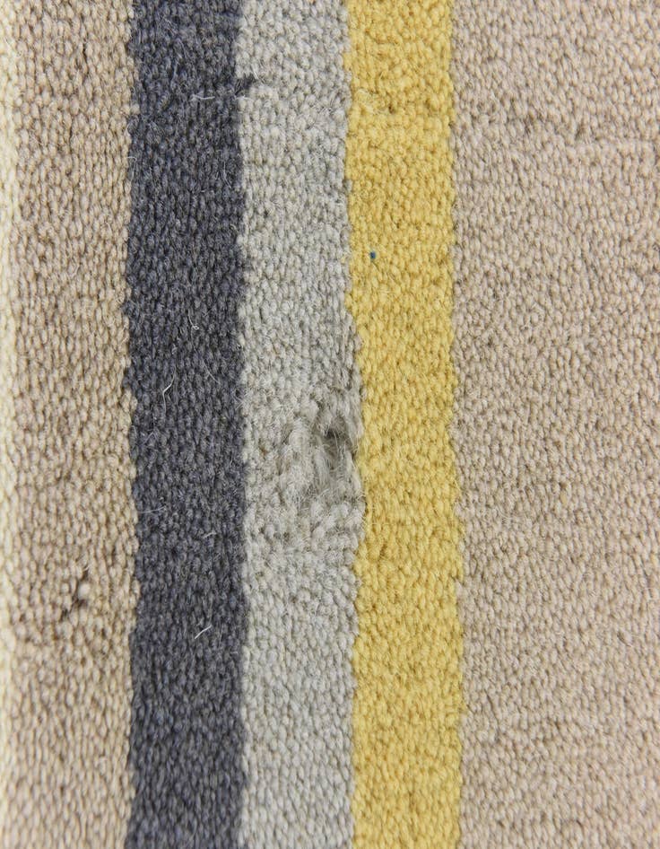 Detail image of  4' 2 x 5' 7 Luna Wool Rug