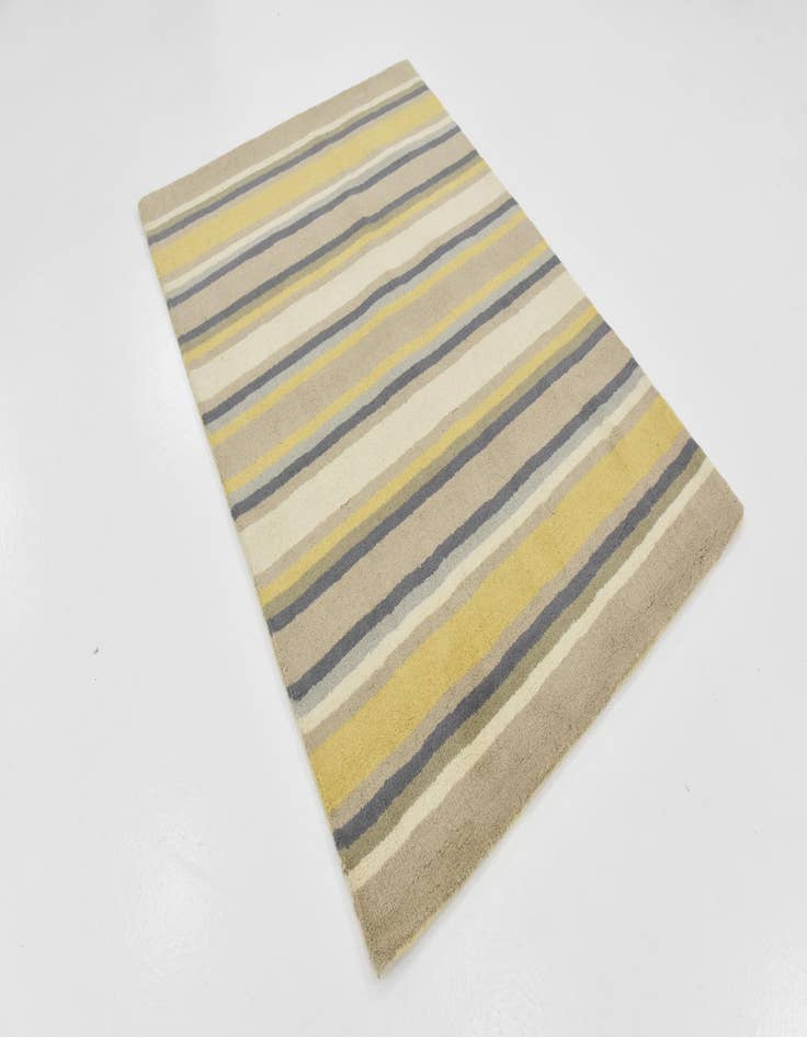 Detail image of  4' x 5' 7 Luna Wool Rug