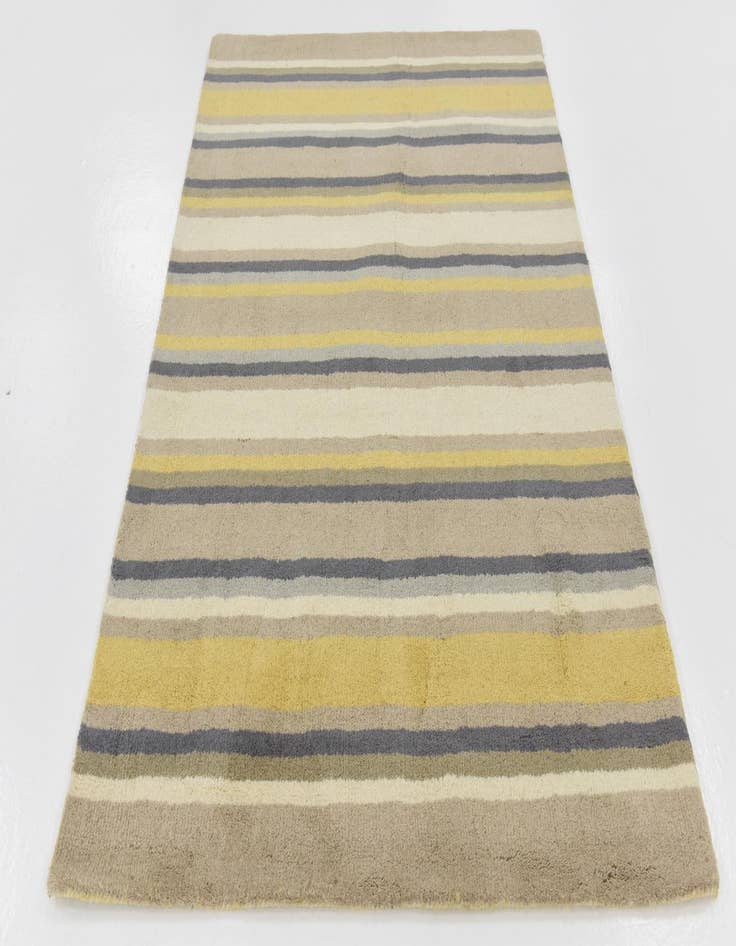 Detail image of  4' x 5' 7 Luna Wool Rug