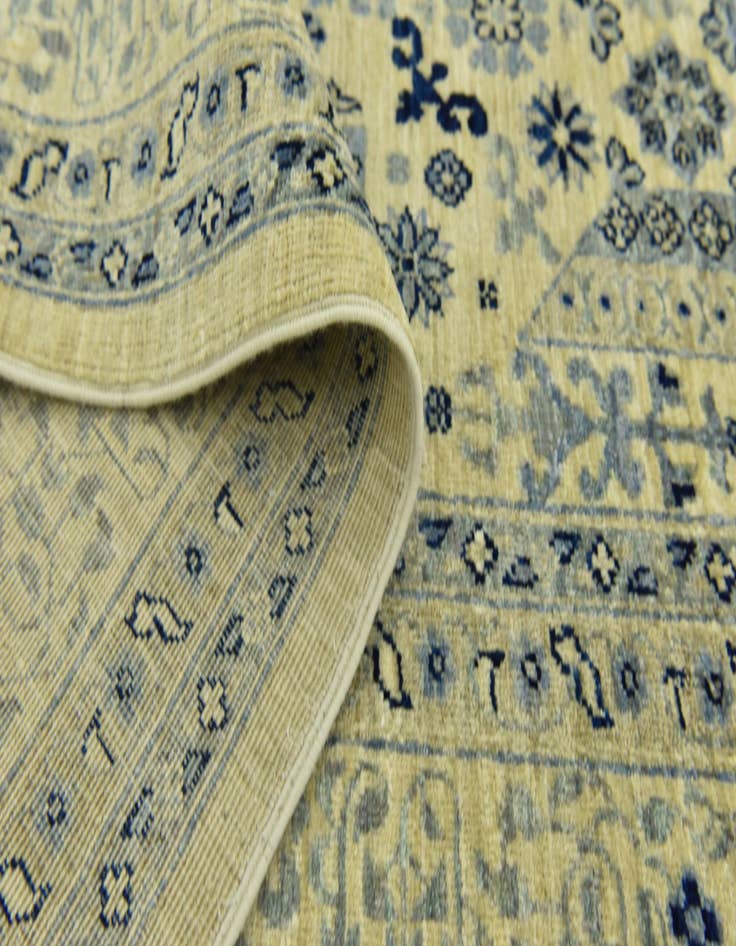 Detail image of  8' 5 x 11' 4  Hand Knotted Mamluk Ziegler Rug