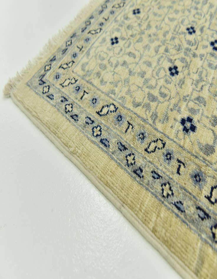 Detail image of  8' 5 x 11' 4  Hand Knotted Mamluk Ziegler Rug