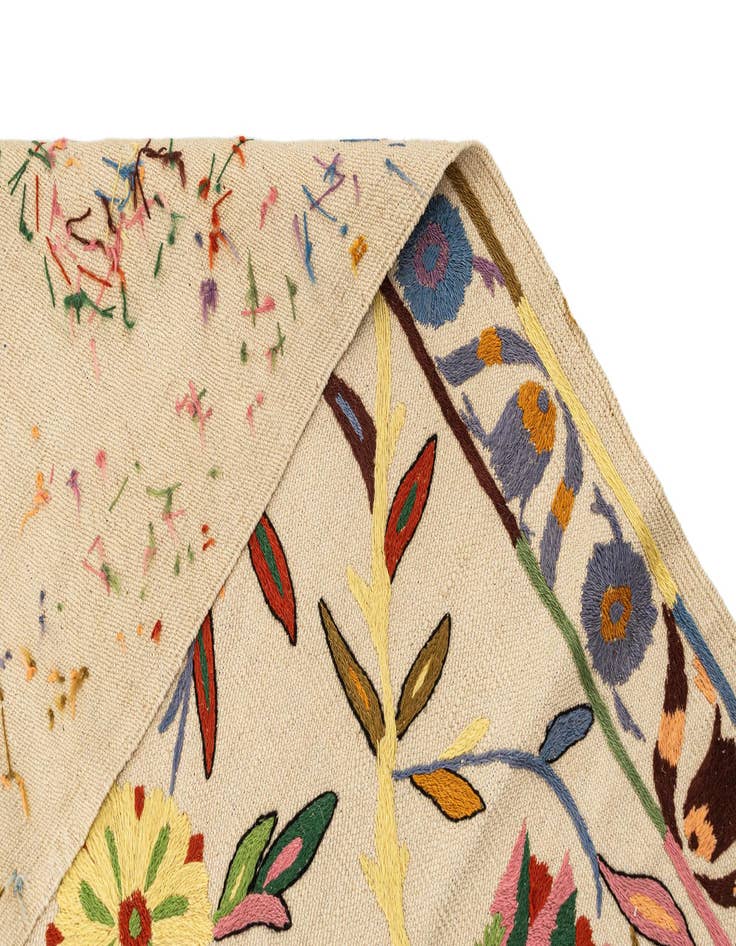 Detail image of 5' 5 x 7' 5 Hand Knotted Marok Kilim Rug